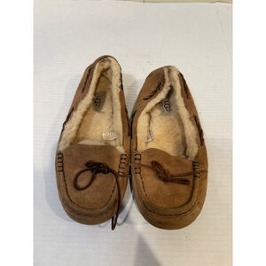 Women's UGG Brown Suede Slippers with Beige Shearling Lining Size 8